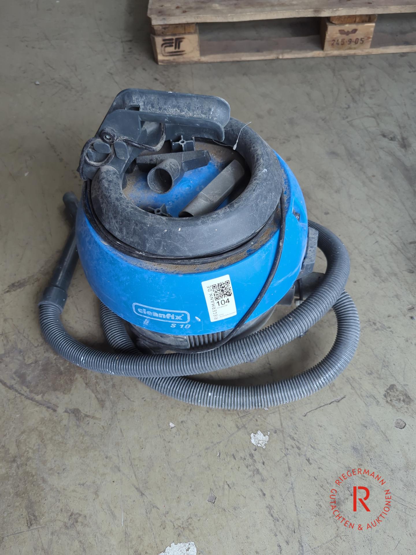 STAUBSAUGER